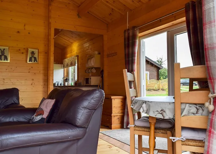 Raynards Retreat - Uk33401